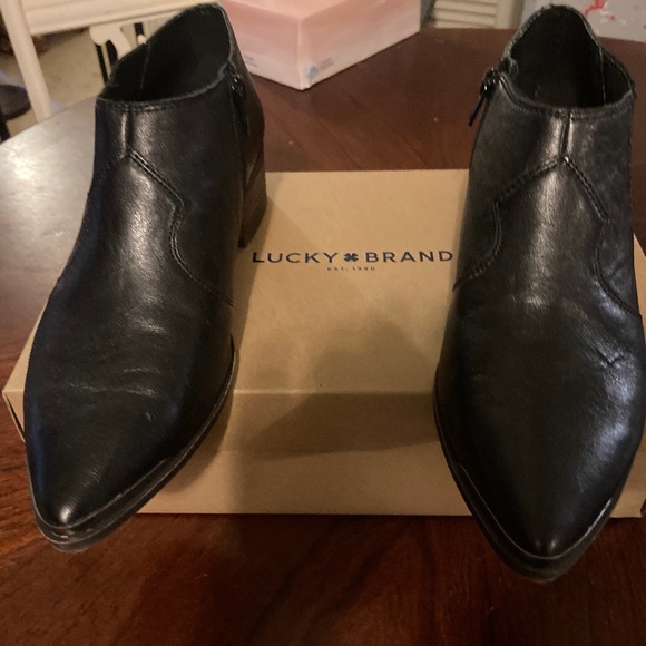 Lucky Brand Kalbah Cow Girl Booties Leather 8 1/2 NEW - Picture 1 of 11
